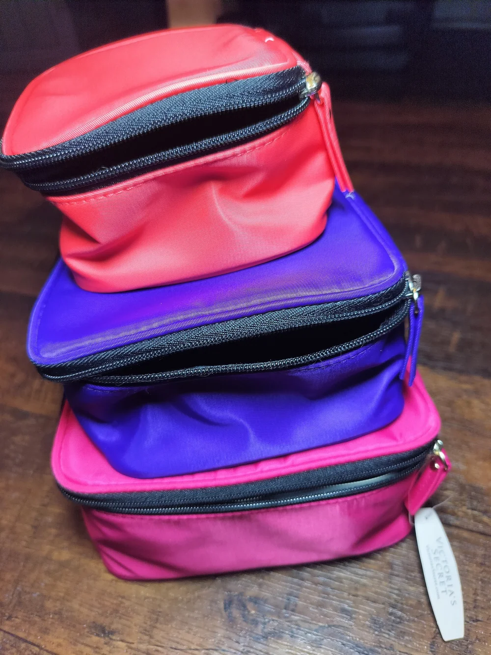 Victoria’s Secret 3-Piece Cosmetic Bag Set NWT.